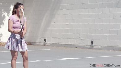 Liv Revamped si nechá vymrdať vnútro, kým manžel nie je doma