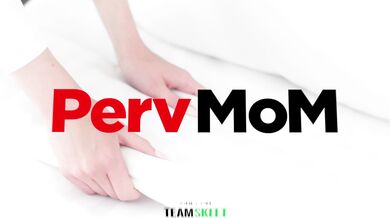 Macecha a jej mokrá kunda pod náporom