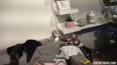 Sexy české sestry si užívajú nárez od poriadneho čuráka