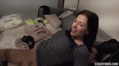 Sexy české sestry si užívajú nárez od poriadneho čuráka