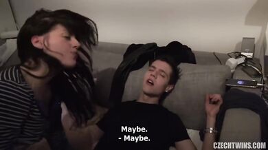 Sexy české sestry si užívajú nárez od poriadneho čuráka