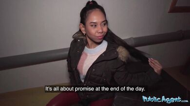 Babysitterka vystrčila zadoček a nechala sa poriadne ošukať