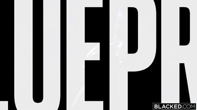 Angie Faith a jej úplne prvá análna skúsenosť s obrovským čiernym penisom