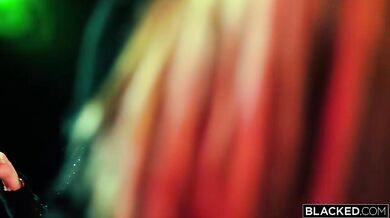 Sexy Ashby Winter a jej nenažraná premiéra