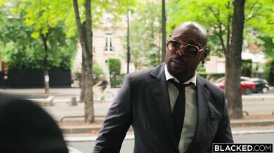 Sexy Ashby Winter a jej nenažraná premiéra