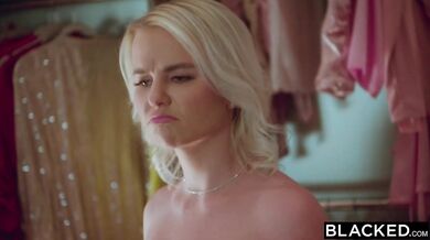 Vic a jej tajné prianie o obrovskom čiernom penise