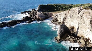 Cayenne Klein a jej neplánovaná jazda s obrovským čiernym penisom počas dovolenky