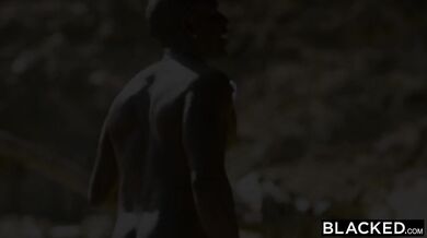 Cayenne Klein a jej neplánovaná jazda s obrovským čiernym penisom počas dovolenky