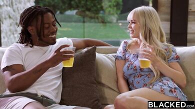 Lilly Bell a jej divoká jazda so spolubývajúcim