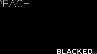 Spoločne si podali obrovský čierny penis