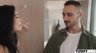 Scarlett Alexis a jej nespútaná jazda s dvomi čiernymi mackami naraz