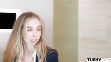 Nicole Doshi s luxusnými krivkami a jej divoká jazda zakončená análnym roztiahnutím