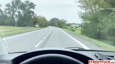 Michaela Isizzu a jej divoká mrdkačka na sedadle auta