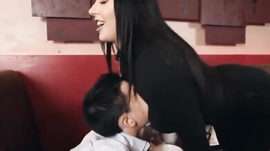 Angela White a jej divoká jebačka s legendárnym Jordim