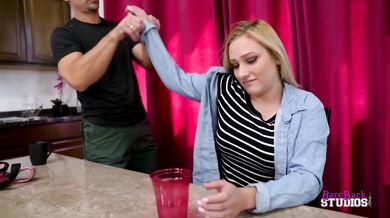 Sexy rodinný trojuholník a spoločné plnenie tých najpikantnejších povinností