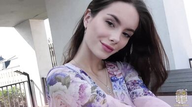 Liz Ocean a jej dokonalé fajčenie a jebačka s urasteným Aziatom