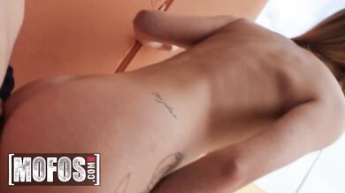 Lya Missy si osedlala Jordiho a rajtovala na ňom tak dlho, kým z neho nevystriekal posledný mililiter