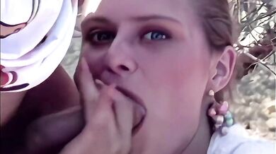 Nadržané dvojičky z Francúzska a ich jazda v piesku priamo pri mori