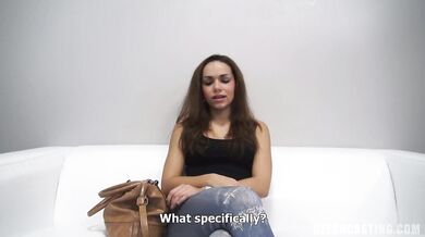 Aneta a jej starostlivosť o penis pred kamerou