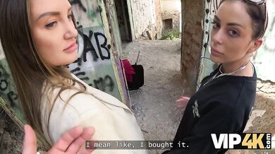 Drsné análne mrdanie vonku pred ľuďmi