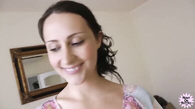 Luxusné vyfajčenie od tehotnej krásky