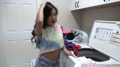 Sexy kočka mu dala prístup k svojej úzkej kunde