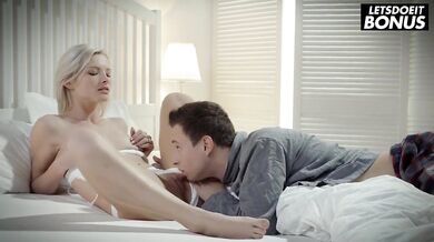 Apolonia Lapiedra a jej trojka s párom