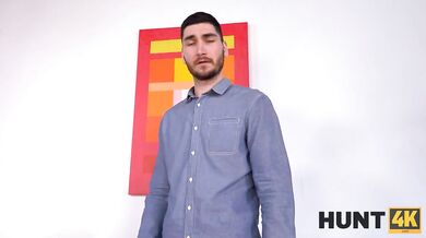 Mrdanie s Raulom Costom ako pomoc pre jej frajera