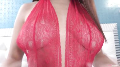 Ariana a jej sex s veľkými prírodnými prsiami priamo na kameru