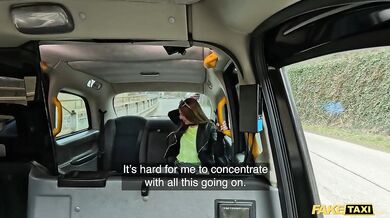 Nadržaná kráska a jej tvrdý sex s veľkým klackom