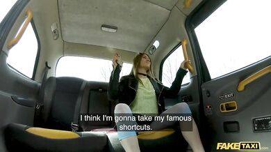 Nadržaná kráska a jej tvrdý sex s veľkým klackom