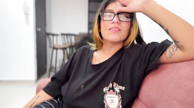 Bratova baba prosila o tvrdé mrdanie, pretože sa so mnou cíti oveľa nadržanejšia