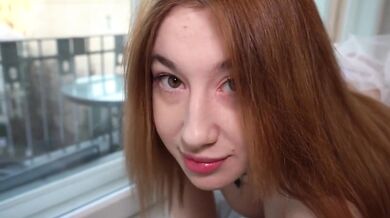 Tvrdé análne mrdanie Milany Milky