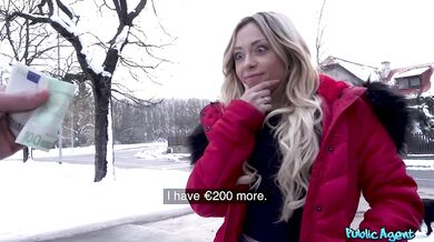 Francúzska blondínka si nechala poriadne rozervať kundu mojím dlhým klackom