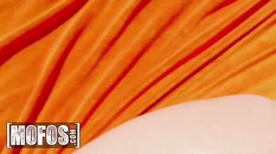 Outdoorové mrdanie Scarlet Chase