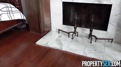 Sage Hunter využila prázdny byt a nechala si poriadne ojebeť kundu