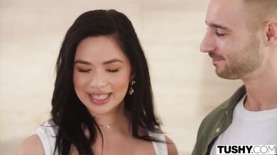 Scarlett Alexis si nechala narvať obe diery naraz a totálne sa z toho urobila