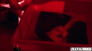 Mrdanie plné vášne zakončené náložou mrdky pre túto nažhavenú mačku