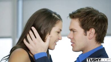 Allie Haze podviedla manžela a dočkala sa tvrdého análu