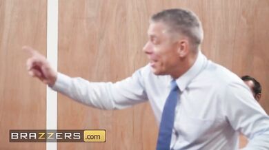 Kylie Rocket sa na súde neudržala a nechala si poriadne ojebať kundu