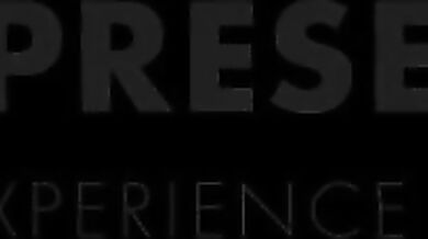 Bella roztiahla nohy pod šírym nebom a nechala si poriadne vyprcať kundu