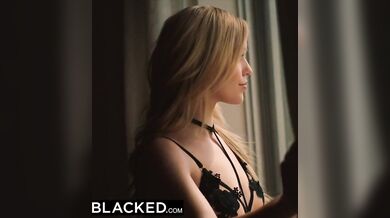 Kali Rose kolovala medzi šiestimi čiernymi klackami