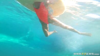 Alexis Fawx hostí špinavú šukačku