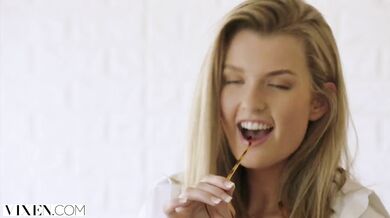 Milenka Mia Melano vtrhla za svojím sponzorom