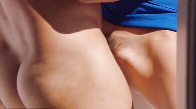 Exhibicionistka Tiffany Tatum a jej nárez na verejnosti s dominantným sugar daddym