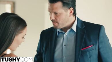 Lana Rhoades a jej prvý DP nárez s dvoma penismi naraz