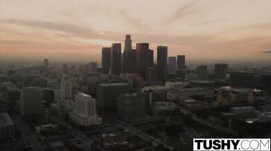 Lana Rhoades a jej prvý DP nárez s dvoma penismi naraz