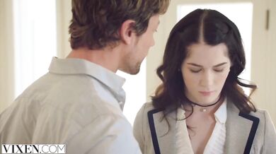 Nadržaná žiačka si to rozdala s učiteľom priamo v triede