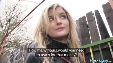 Neuveriteľné, aká je táto sexy úča s obrími kozami nadržaná