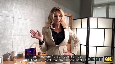 Karina King a jej žeravý mrd s vyberačom dlhov